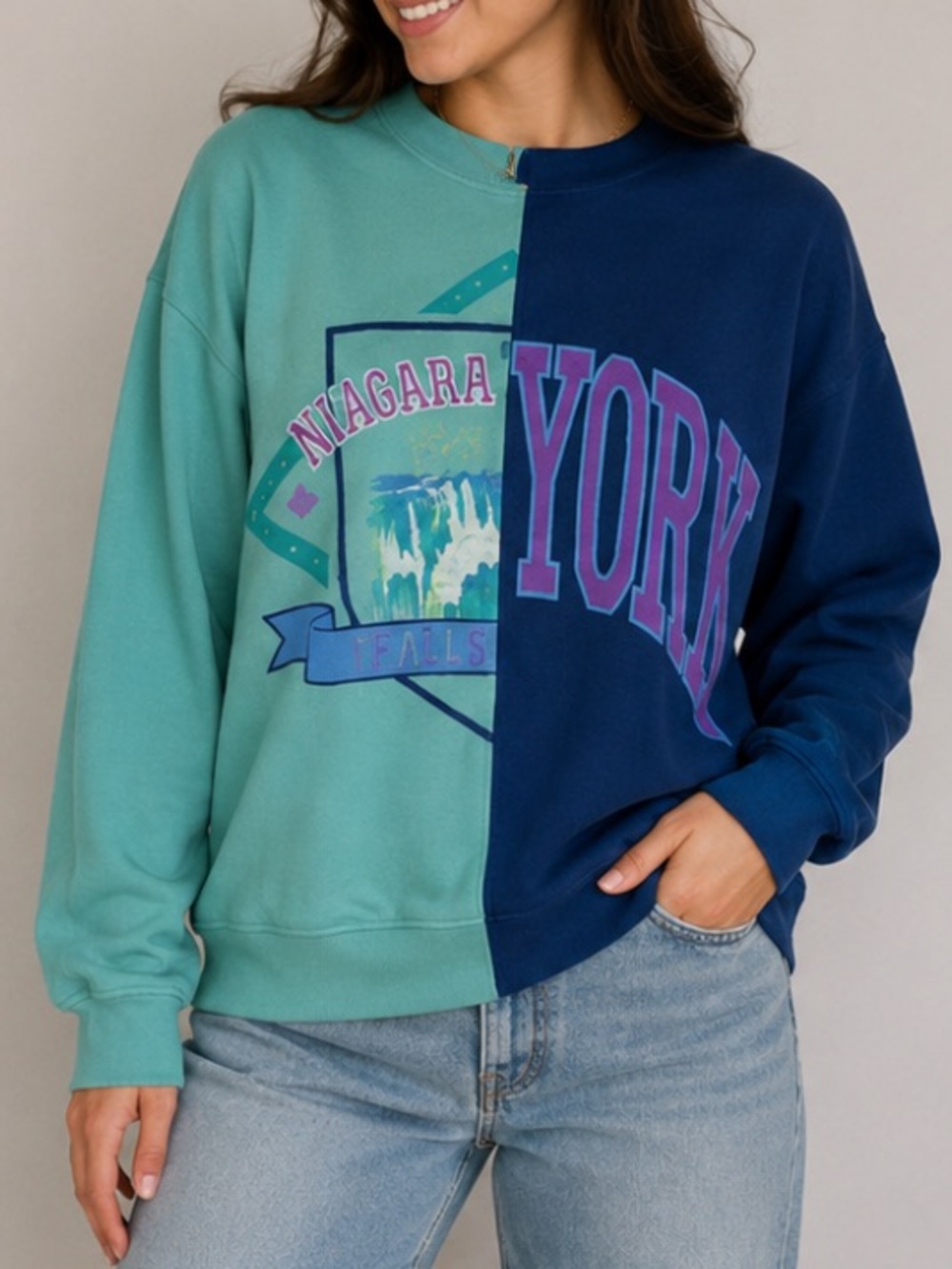 Wild Fable Teal and Blue Graphic Crewneck Sweater small